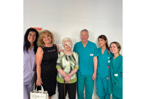 Donna cieca riacquista la vista dopo 20 anni. Delicato intervento eseguito alla Clinica Oculistica di ASUGI all’Ospedale Maggiore di Trieste