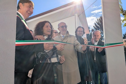 Casa di Selz riapre dopo la ristrutturazione: più luce, spazi accessibili e un’abitazione pensata per le persone