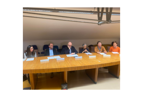 Predaja dveh vozil, ki ju je Fondazione CRTrieste podarila zdravstvenemu okrožju Trst 1 in Enoti za ambulantno oskrbo in oskrbo na domu (0-18 let)