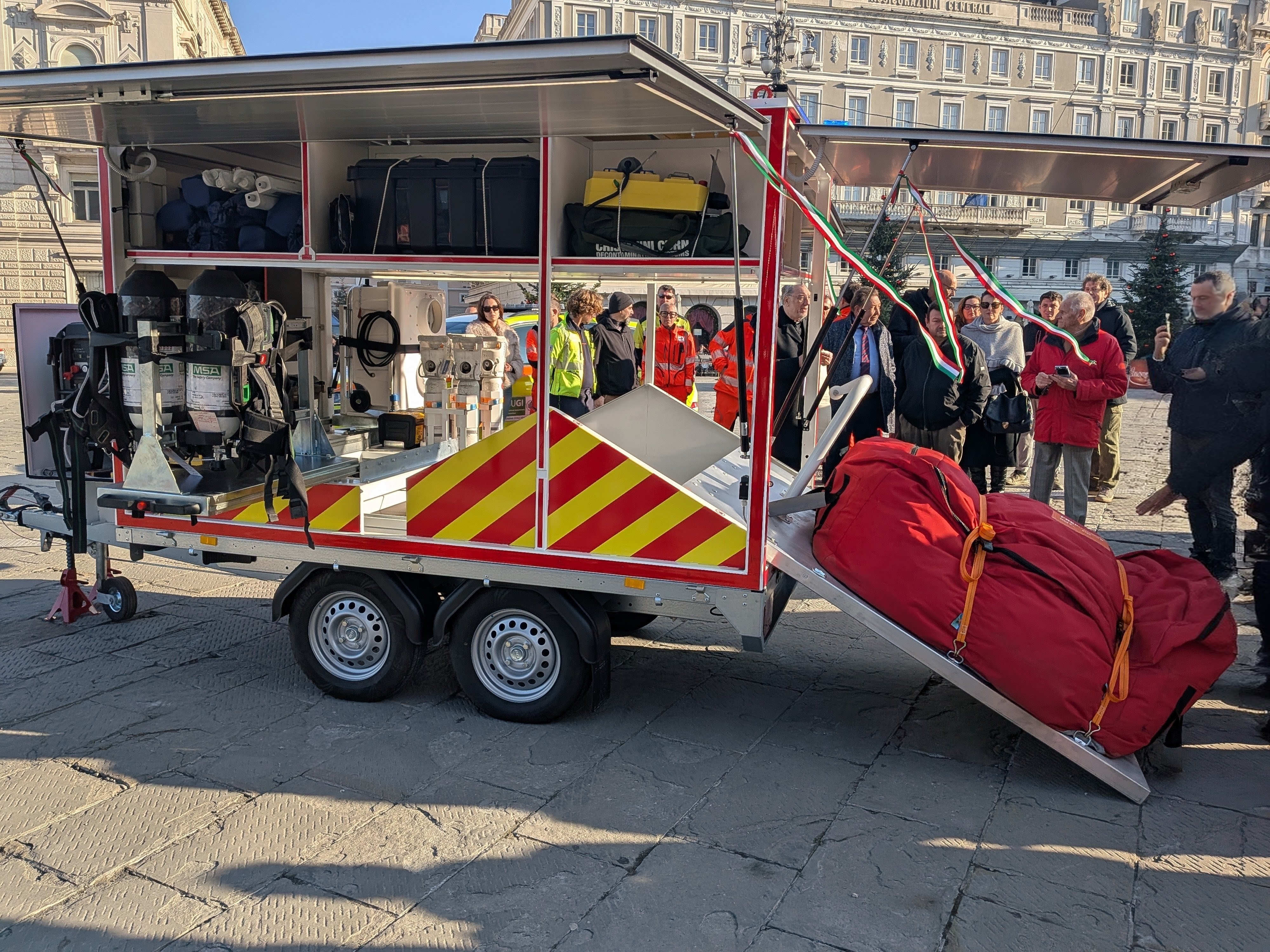 PXL_20251211_094415341.MP~2