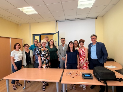 Zahvalna konferenca Novi zvezi diabetikov za donacijo bioimpedančnega merilnika, namenjenega Kompleksni enoti za diabetične bolezni – Trst